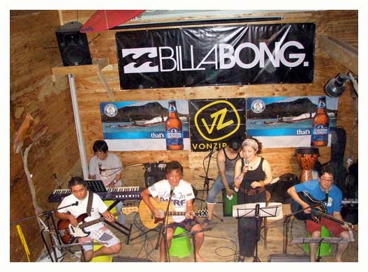 ���C�u��