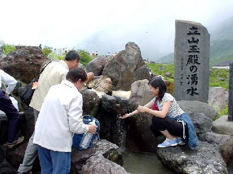 立山玉殿の湧水3