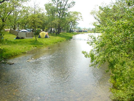 キャンプの人たちでいっぱい